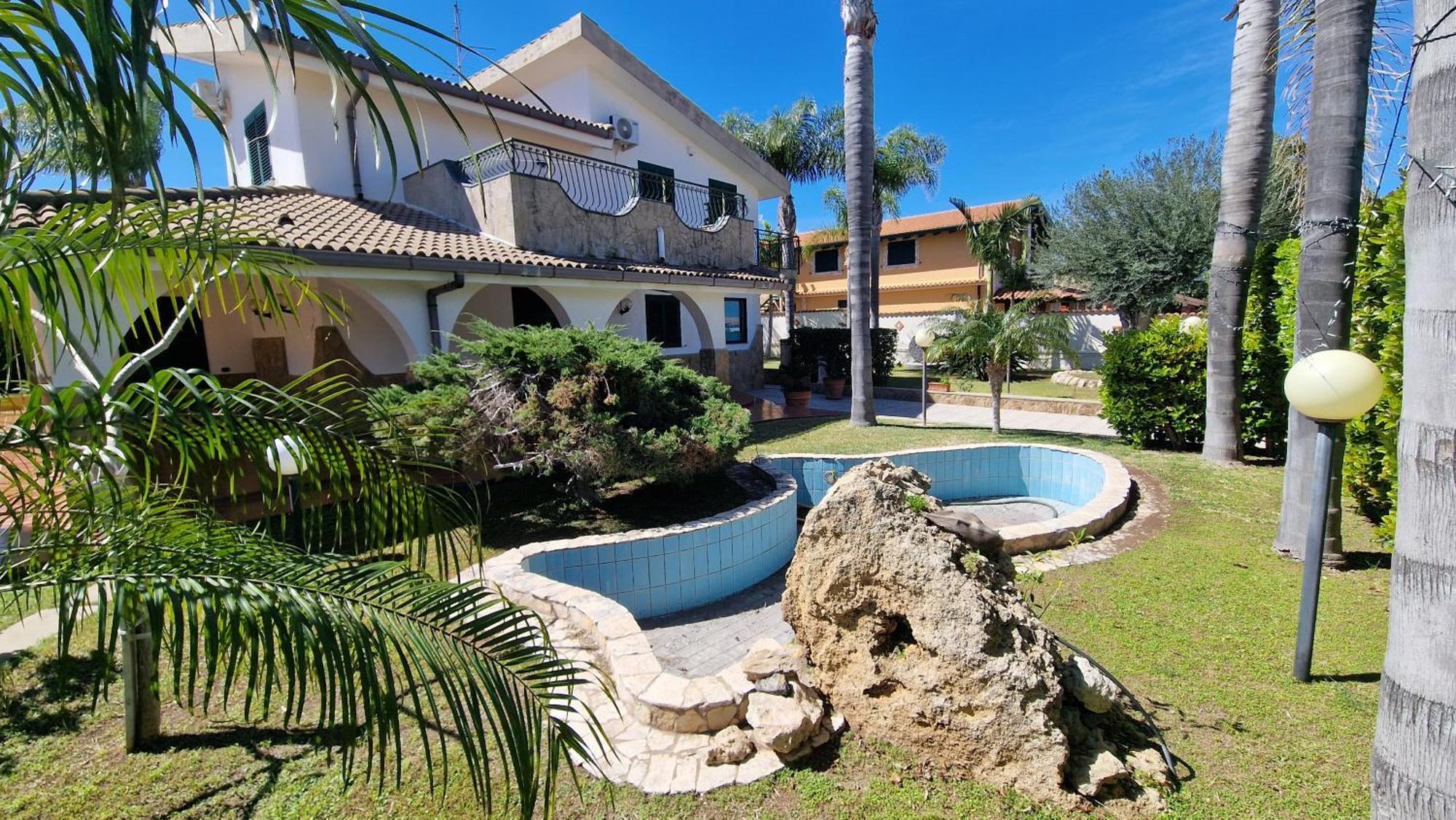 Villa Carlotta بروكولي المظهر الخارجي الصورة